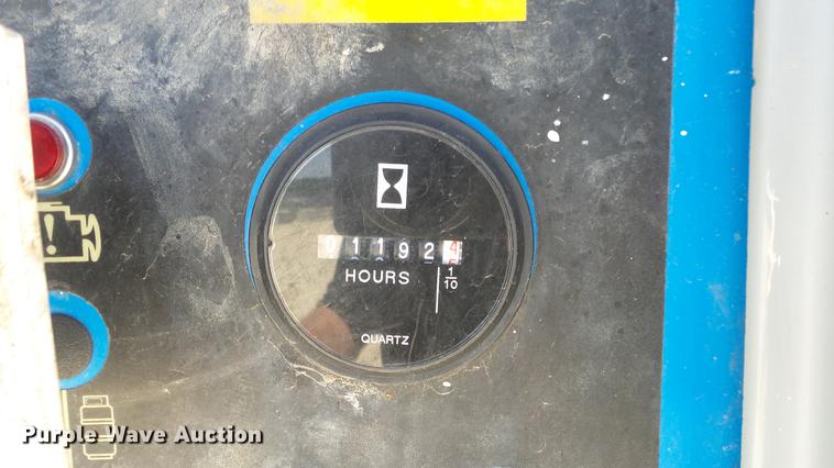 image for item DE7190 2006 Genie S60 boom lift