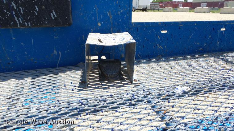 image for item DE7190 2006 Genie S60 boom lift