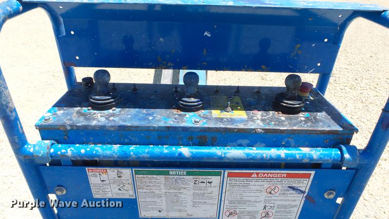 image for item DE7190 2006 Genie S60 boom lift