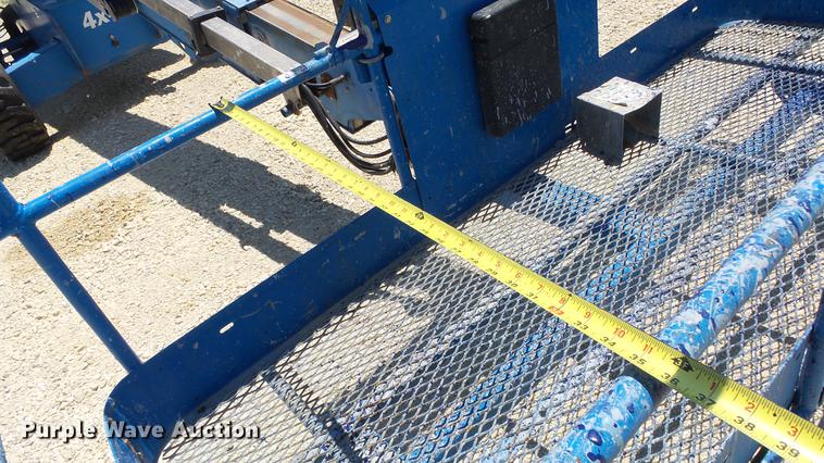 image for item DE7190 2006 Genie S60 boom lift