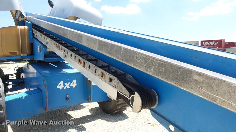 image for item DE7190 2006 Genie S60 boom lift