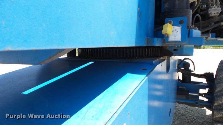 image for item DE7190 2006 Genie S60 boom lift