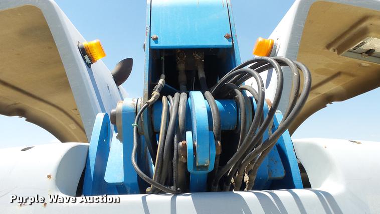 image for item DE7190 2006 Genie S60 boom lift