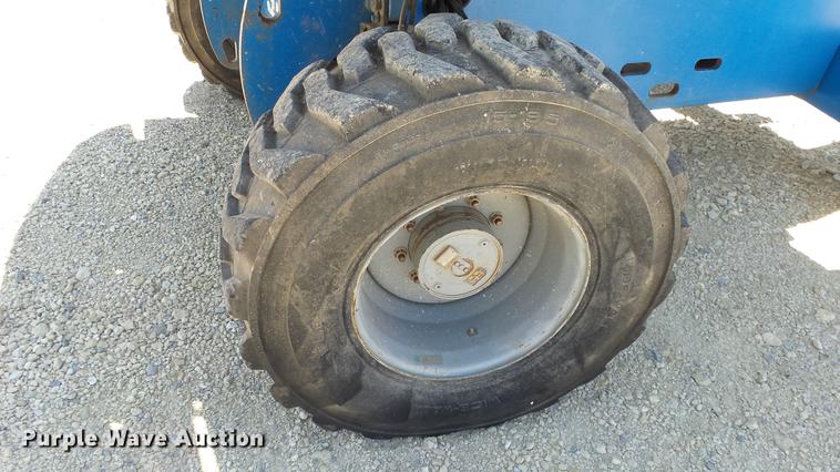 image for item DE7190 2006 Genie S60 boom lift