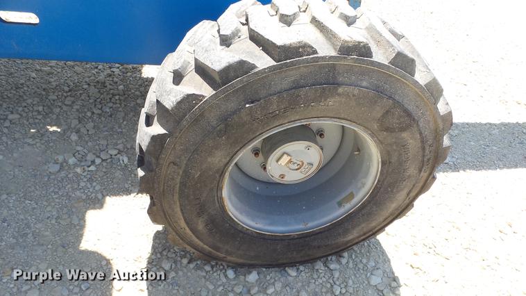 image for item DE7190 2006 Genie S60 boom lift