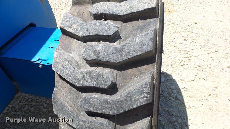 image for item DE7190 2006 Genie S60 boom lift