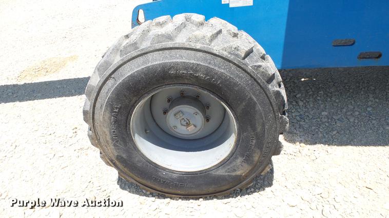 image for item DE7190 2006 Genie S60 boom lift