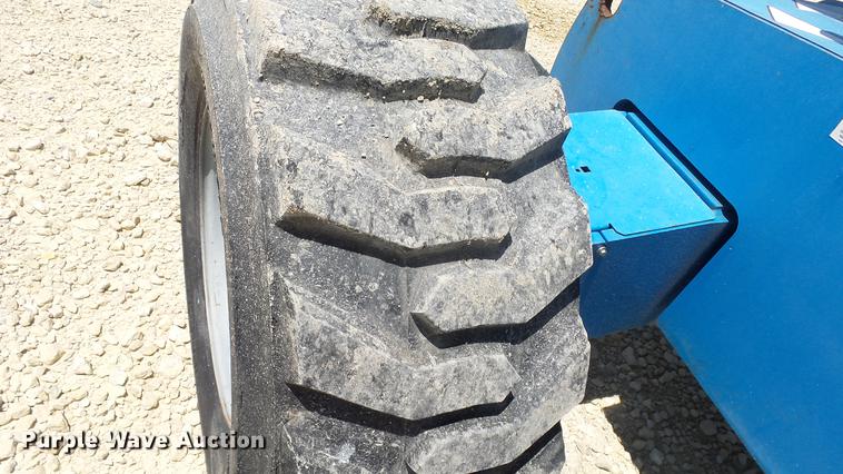 image for item DE7190 2006 Genie S60 boom lift