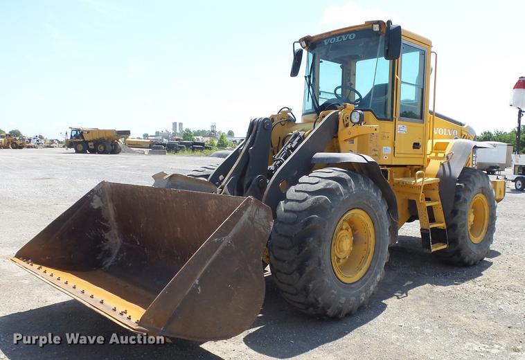 image for item DE7200 2004 Volvo L60E wheel loader