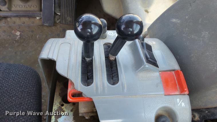 image for item DE7200 2004 Volvo L60E wheel loader