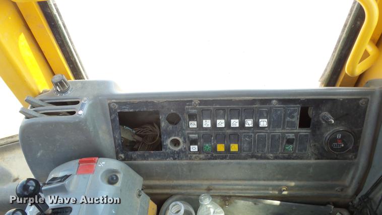 image for item DE7200 2004 Volvo L60E wheel loader