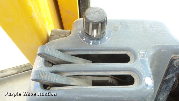 image for item DE7200 2004 Volvo L60E wheel loader
