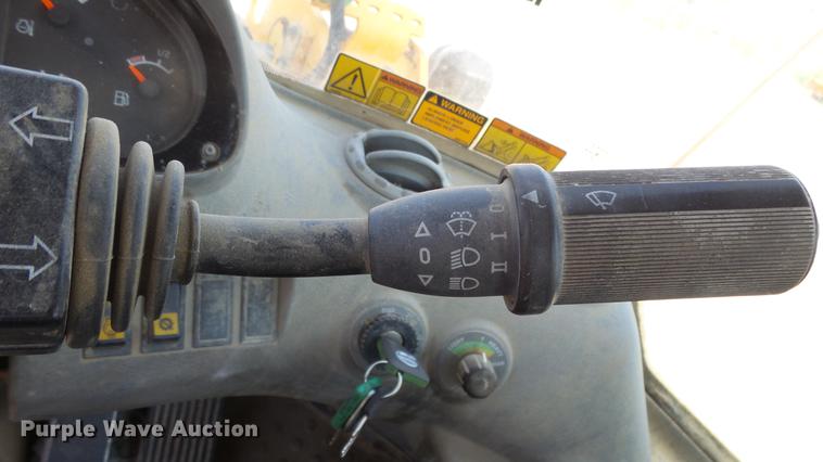 image for item DE7200 2004 Volvo L60E wheel loader