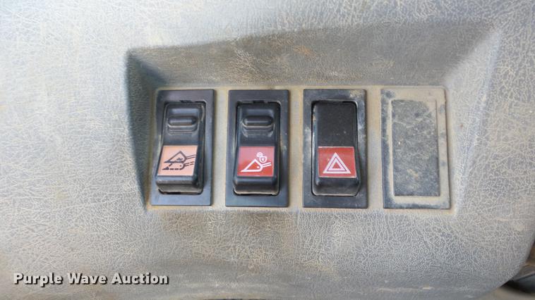 image for item DE7200 2004 Volvo L60E wheel loader