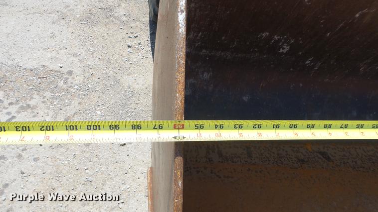 image for item DE7200 2004 Volvo L60E wheel loader