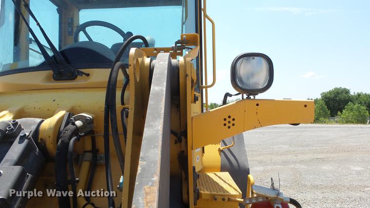 image for item DE7200 2004 Volvo L60E wheel loader