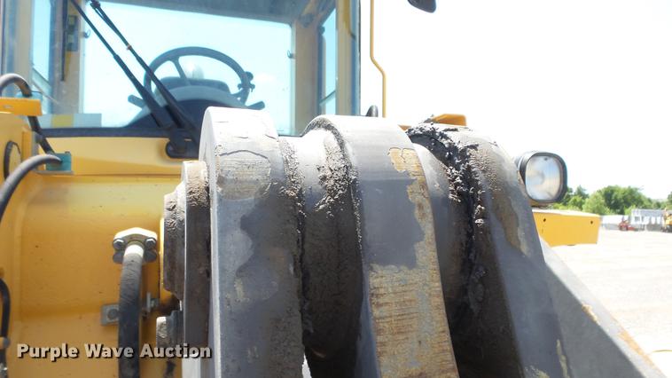 image for item DE7200 2004 Volvo L60E wheel loader