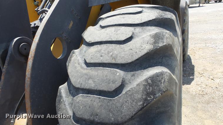 image for item DE7200 2004 Volvo L60E wheel loader