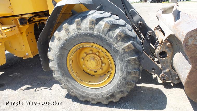 image for item DE7200 2004 Volvo L60E wheel loader