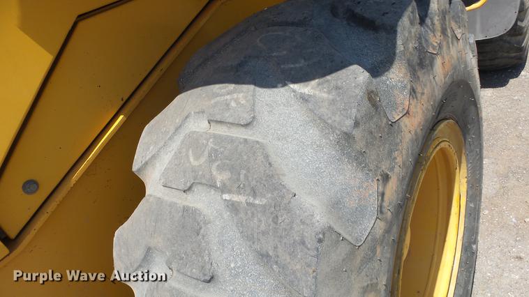 image for item DE7200 2004 Volvo L60E wheel loader