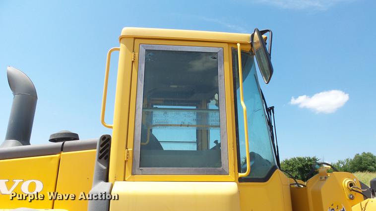 image for item DE7200 2004 Volvo L60E wheel loader
