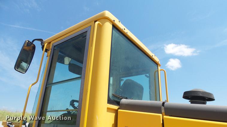 image for item DE7200 2004 Volvo L60E wheel loader