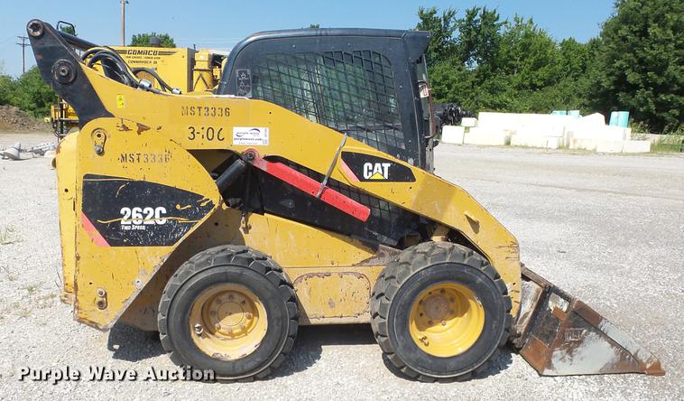 image for item DE7204 2010 Caterpillar 262C skid steer