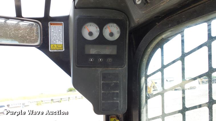 image for item DE7204 2010 Caterpillar 262C skid steer