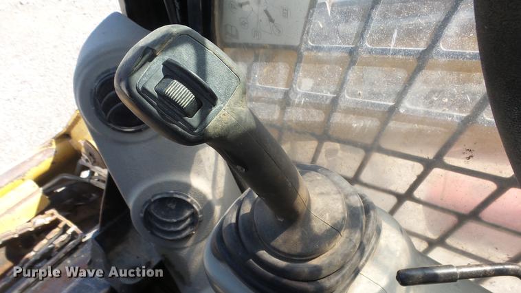 image for item DE7204 2010 Caterpillar 262C skid steer