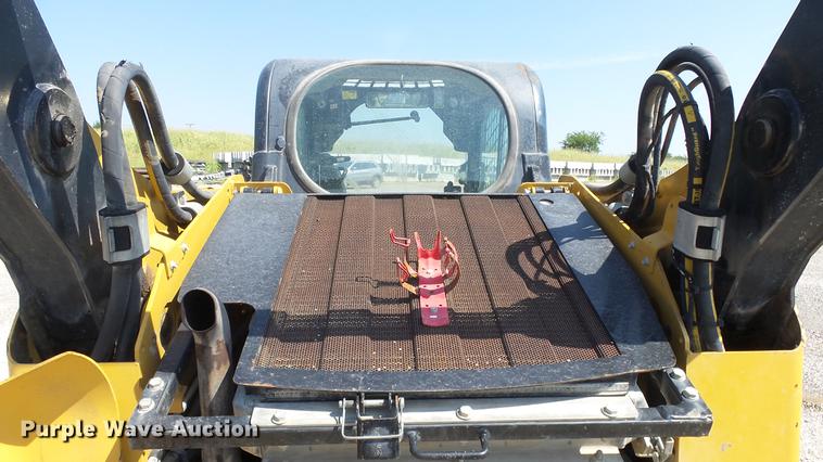 image for item DE7204 2010 Caterpillar 262C skid steer