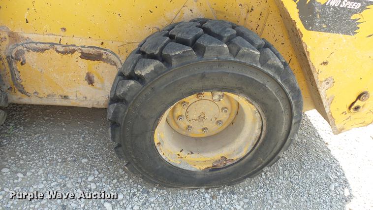 image for item DE7204 2010 Caterpillar 262C skid steer