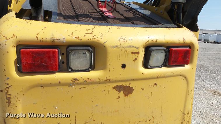 image for item DE7204 2010 Caterpillar 262C skid steer