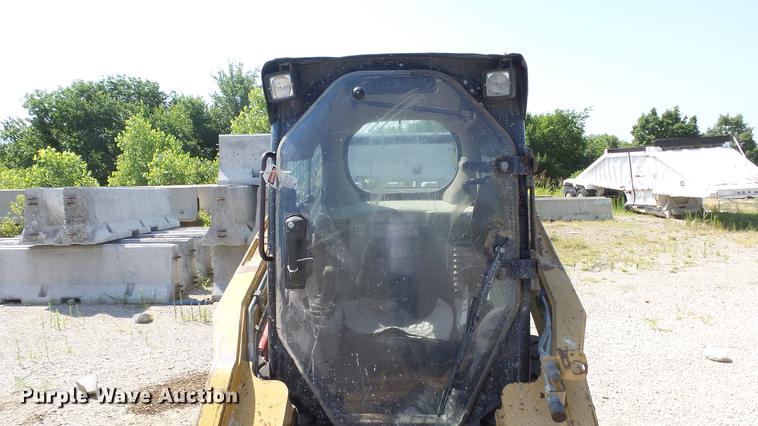 image for item DE7204 2010 Caterpillar 262C skid steer