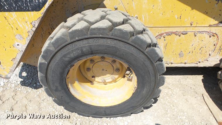 image for item DE7204 2010 Caterpillar 262C skid steer