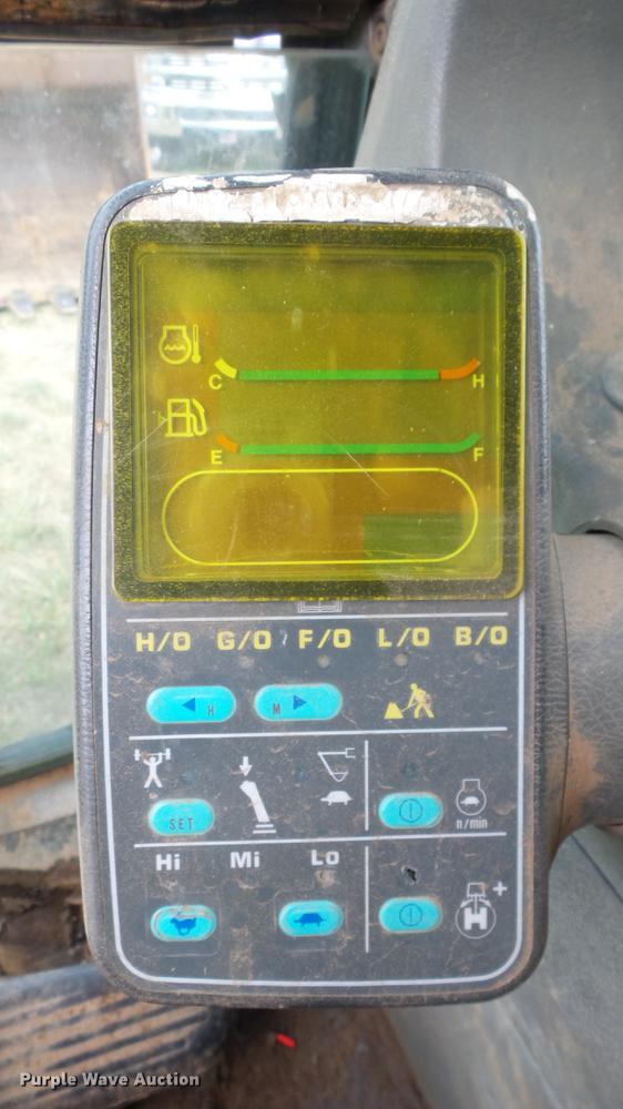 image for item DE7218 1996 Komatsu PC400LC-3 excavator