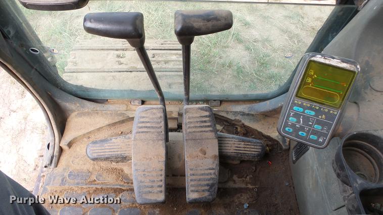 image for item DE7218 1996 Komatsu PC400LC-3 excavator