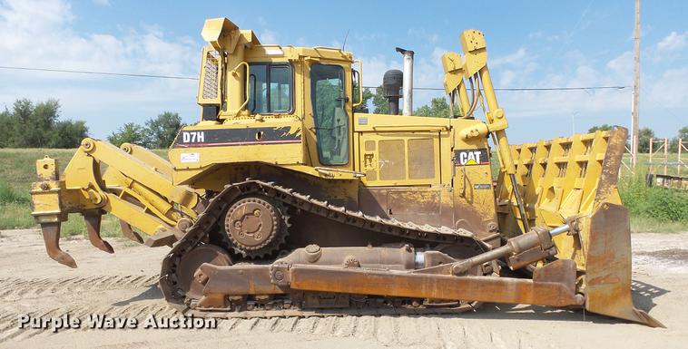 image for item DE7219 1994 Caterpillar D7H dozer