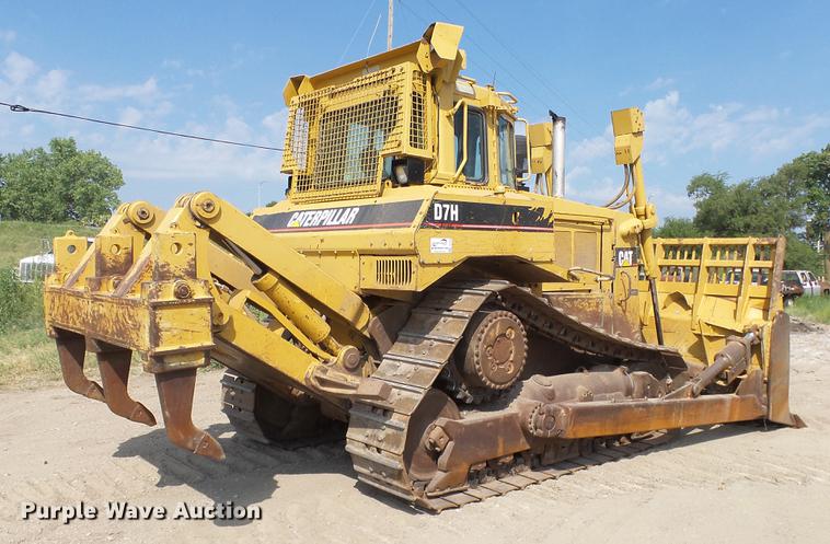 image for item DE7219 1994 Caterpillar D7H dozer