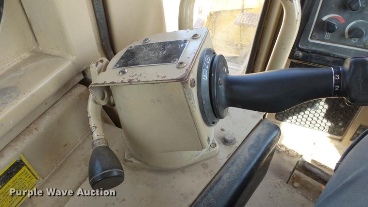 image for item DE7219 1994 Caterpillar D7H dozer