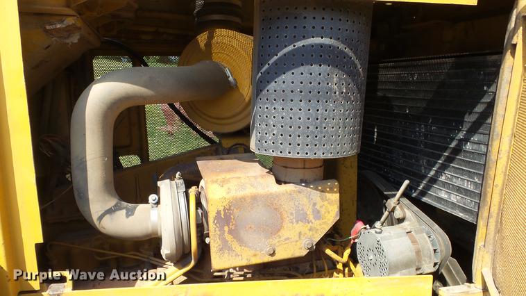 image for item DE7219 1994 Caterpillar D7H dozer