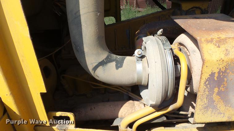 image for item DE7219 1994 Caterpillar D7H dozer