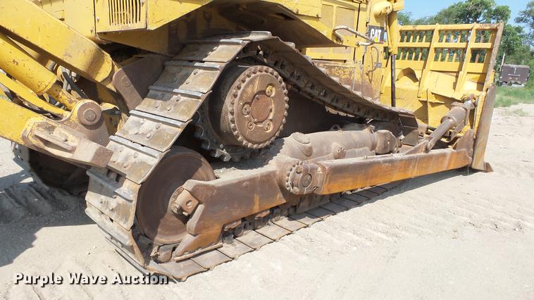 image for item DE7219 1994 Caterpillar D7H dozer