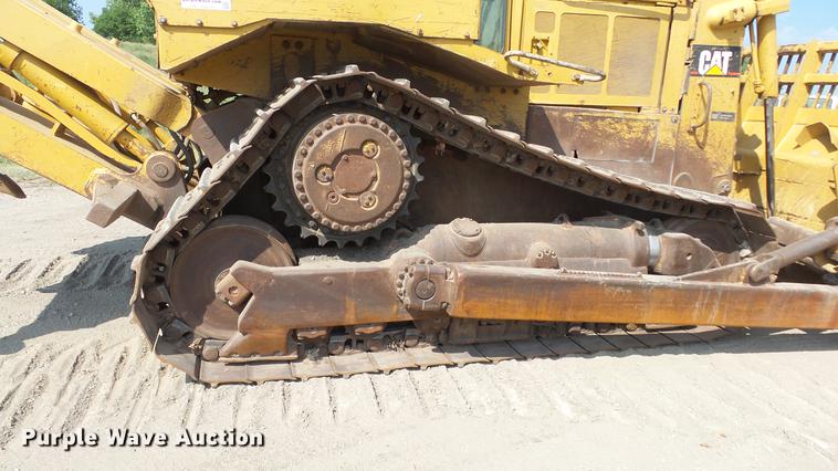 image for item DE7219 1994 Caterpillar D7H dozer