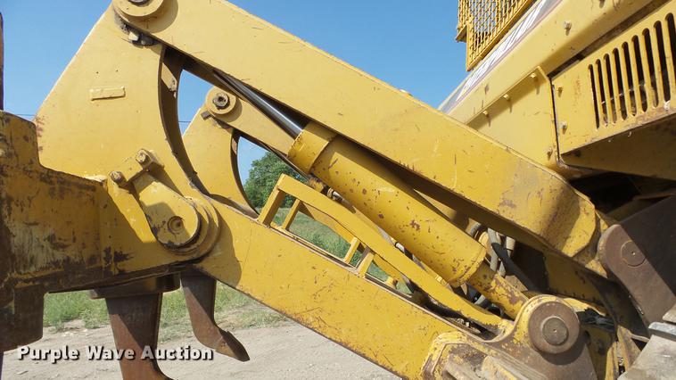 image for item DE7219 1994 Caterpillar D7H dozer