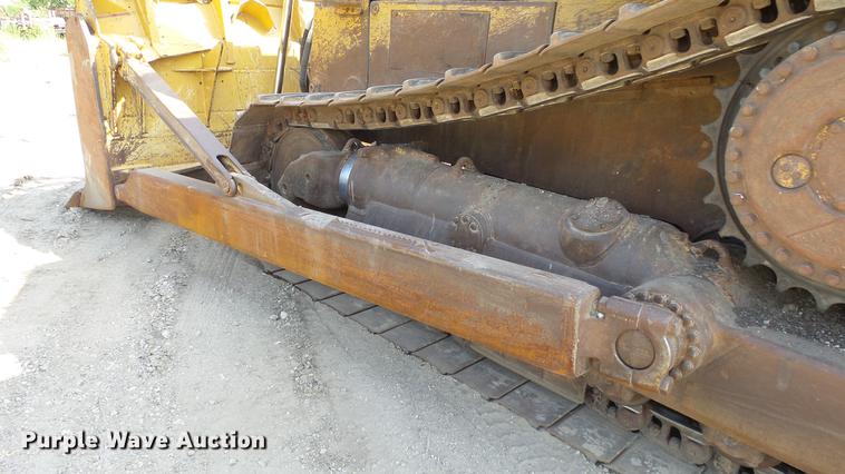 image for item DE7219 1994 Caterpillar D7H dozer