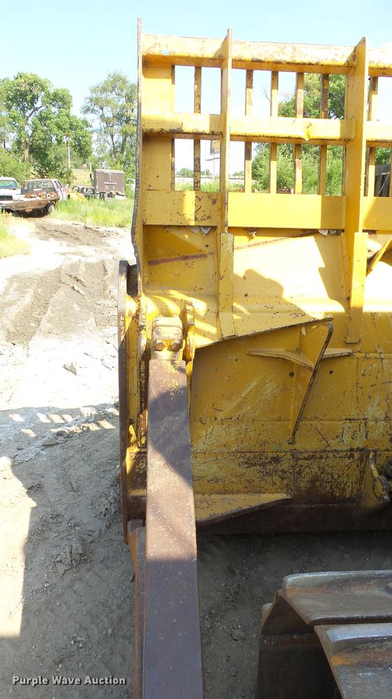 image for item DE7219 1994 Caterpillar D7H dozer