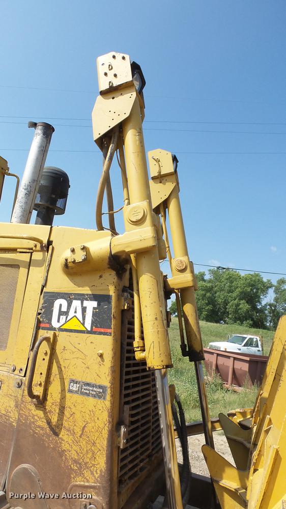 image for item DE7219 1994 Caterpillar D7H dozer