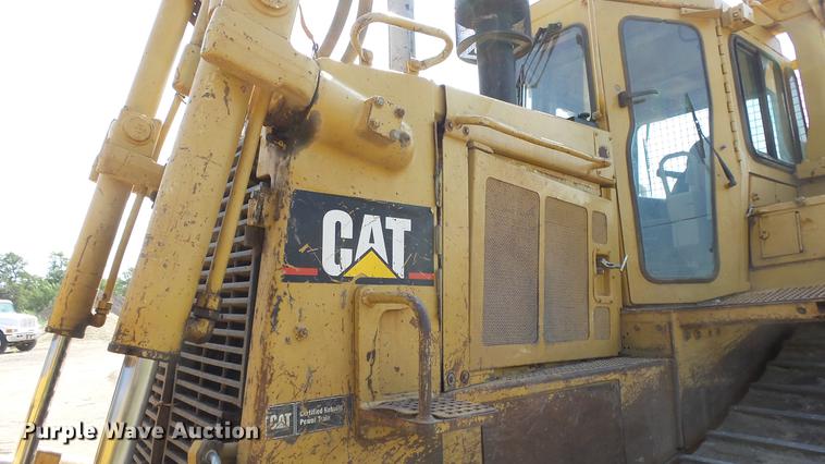 image for item DE7219 1994 Caterpillar D7H dozer