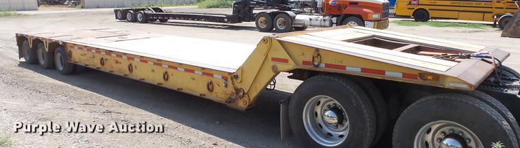 image for item DE7220 1985 Load King drop deck equipment trailer