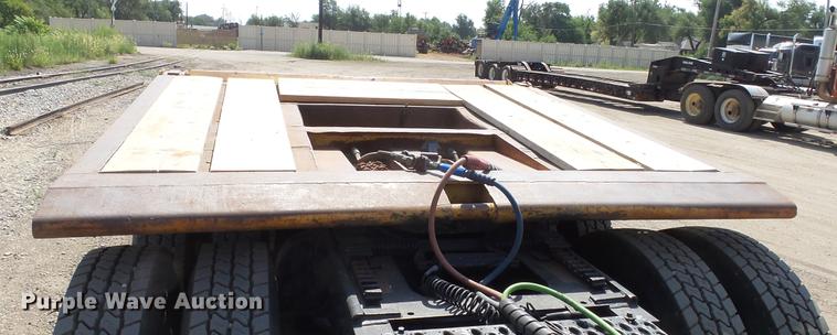 image for item DE7220 1985 Load King drop deck equipment trailer